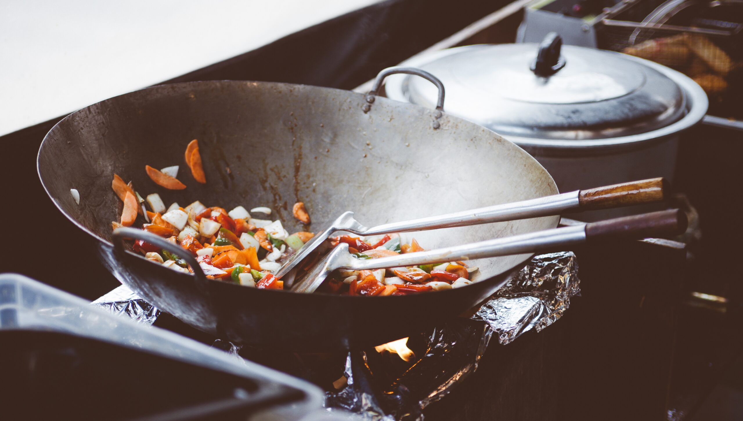 The Ultimate Chinese Wok Buying Guide